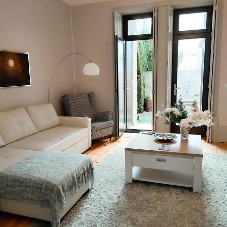 Porto Historic - Apartment With Private Patio Bagian luar foto