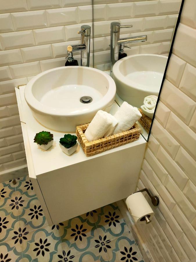 Porto Historic - Apartment With Private Patio Bagian luar foto