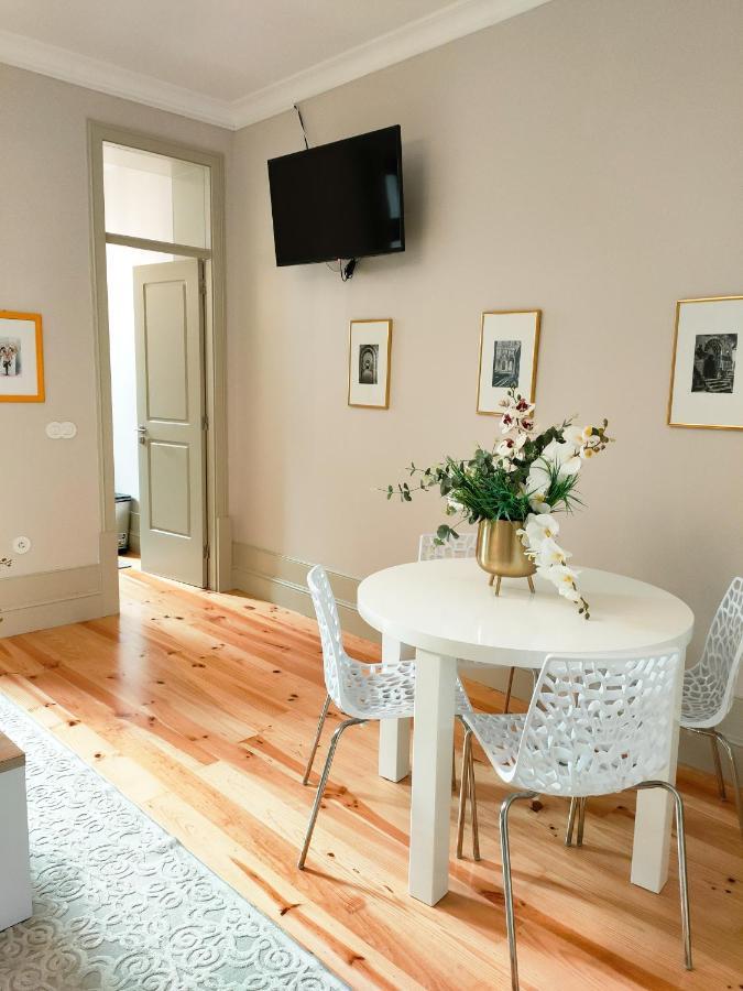 Porto Historic - Apartment With Private Patio Bagian luar foto