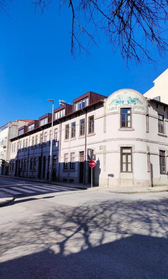 Porto Historic - Apartment With Private Patio Bagian luar foto